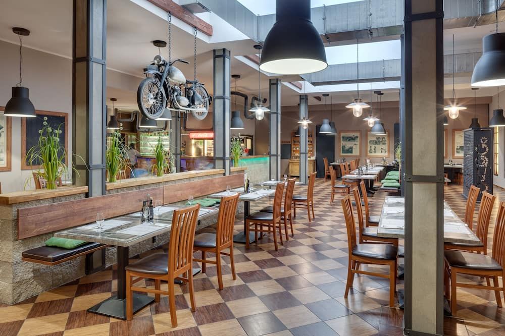 Wellness Hotel Babylon - ליברץ - מסעדה