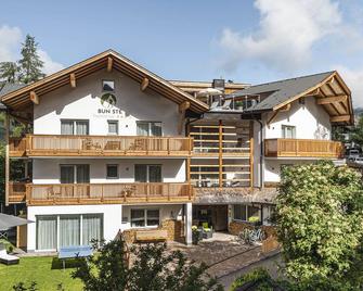 Apartment Sis Residence Bun Ste - San Vigilio di Marebbe - Building