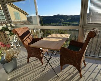 Duplex (classified 4 stars) in village house with exceptional views! - Nyons - Balcone