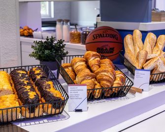 ibis Budget Cognac - Шатобернар - Buffet