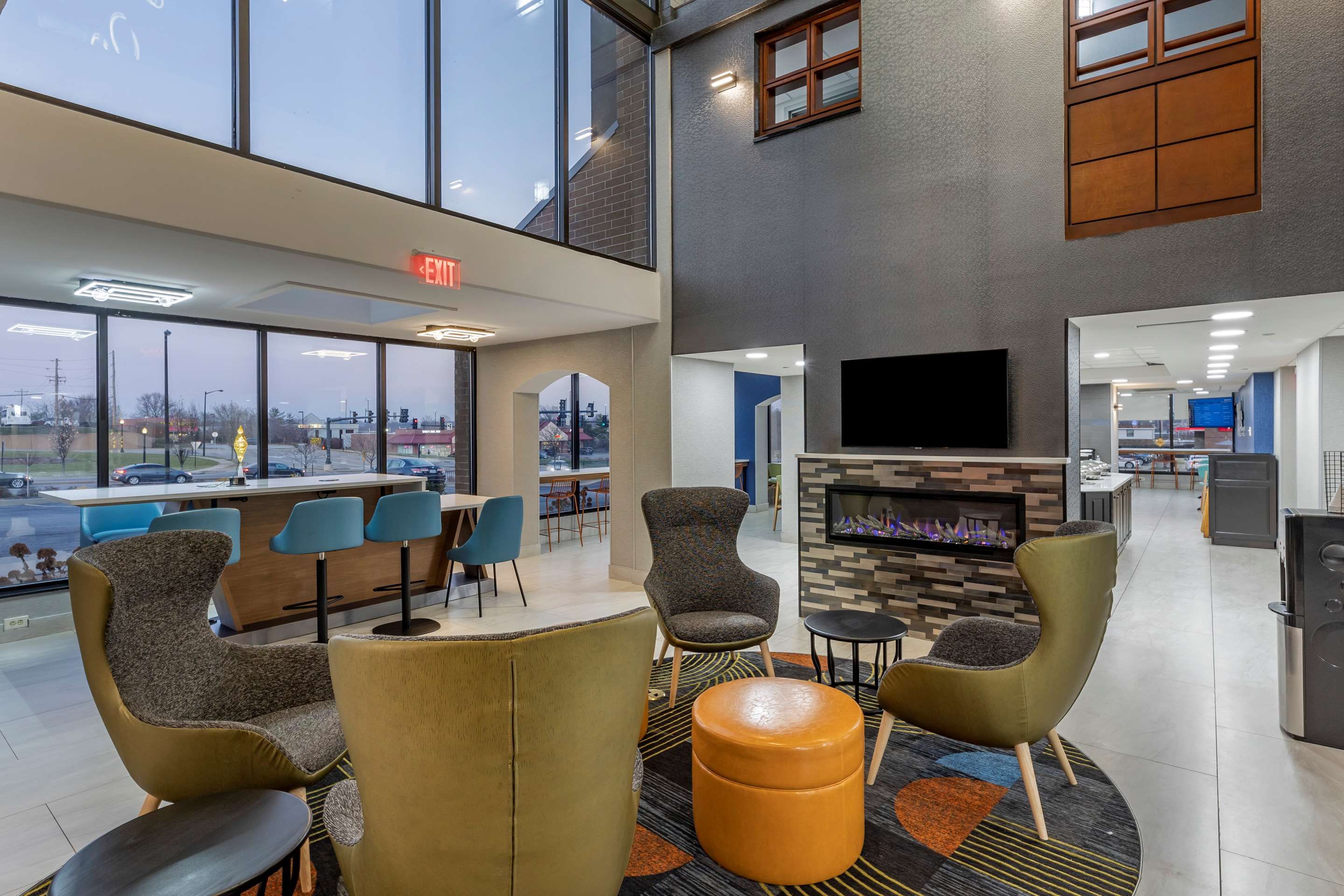 Best Western Plus St. Louis West-Westport - Maryland Heights - Lounge