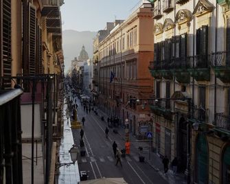 Bed and Breakfast Vivaldi - Palermo - Outdoors view