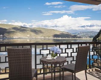 High Mountain Resort Shangri-la - Dêqên - Balcón