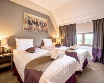 The Frontier Hotel - Radauti - Habitación