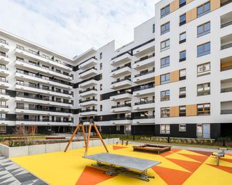 M&r Apartament Airport&business Premium - Warszawa - Budynek