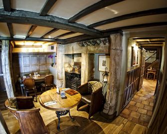 The Pheasant Inn - Chester - Lounge