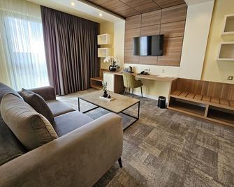 Hotel Etna - Gračanica - Sala de estar