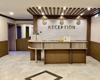Negdelchin Hotel & Service Apartment - Ulaanbaatar - Lễ tân
