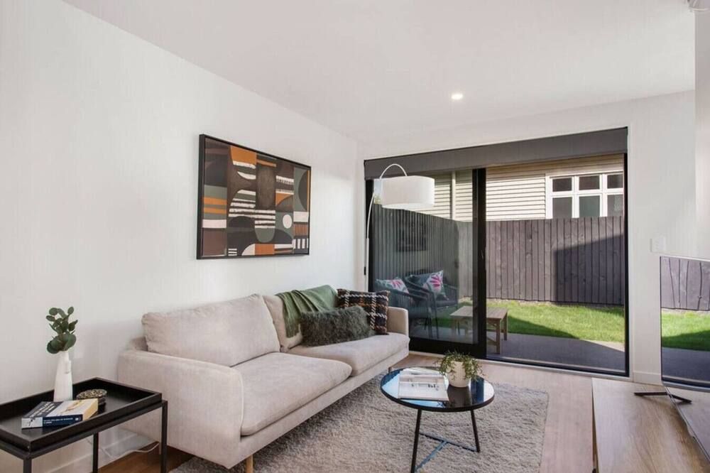 Quirky New Stylish Free Park - כרייסטצ'רץ' - סלון