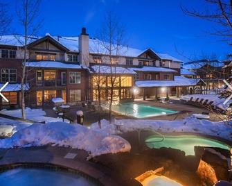 Ski In Ski Out 2 Bedroom(Sleeps 8) - Breckenridge - Kolam