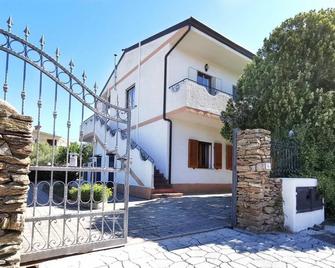 La Casa Di Rita - Budoni - Edificio