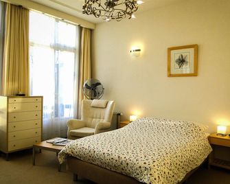 Plato - האג - חדר שינה