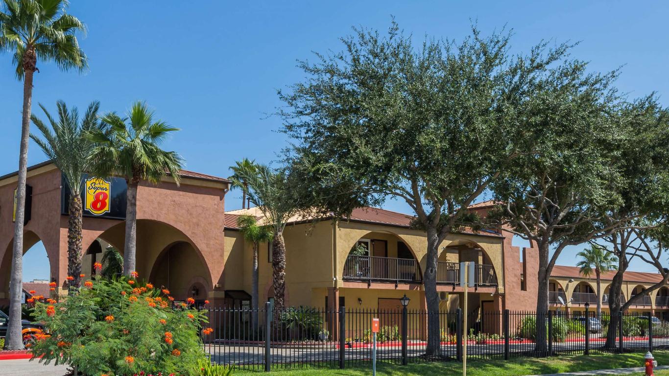 Super 8 By Wyndham Houston/Webster/Nasa