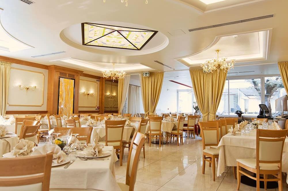 Palace Hotel La Conchiglia d'Oro thumbnail 3