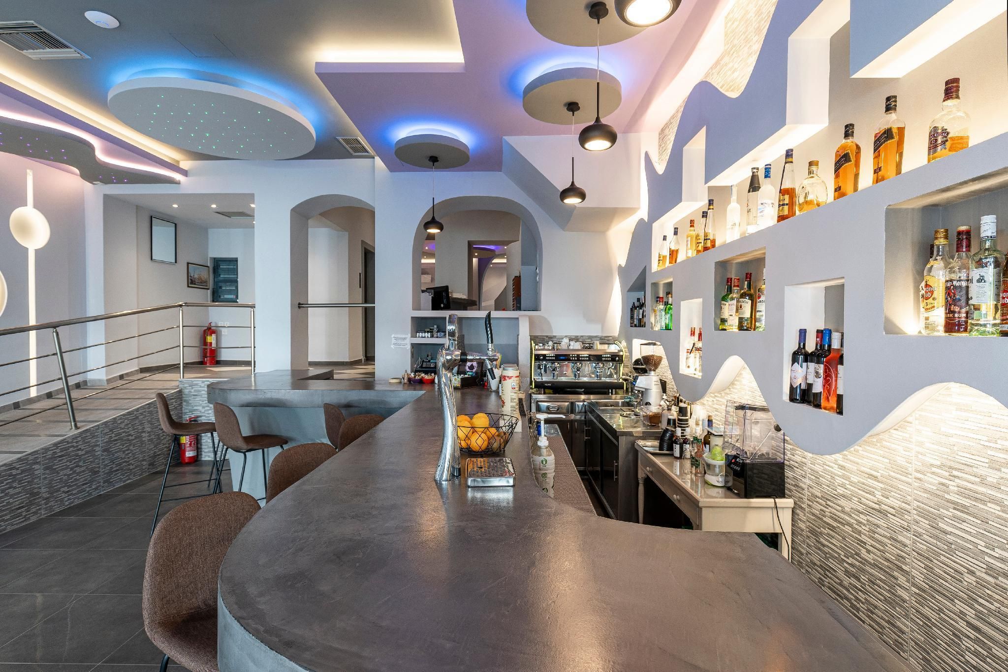 إن إي بي سنتر هوتل رودوس