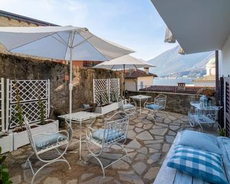 Loving Loppia by Wonderful Italy - Glicine - Oliveto Lario - Patio