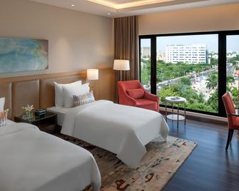 Feathers- A Radha Hotel, Chennai - צ'נאי