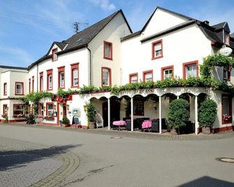 Hotel zum Josefshof - Bernkastel-Kues - Bygning