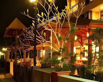 Jaylins Spahome Bed and Breakfast - 南投市 - 建築