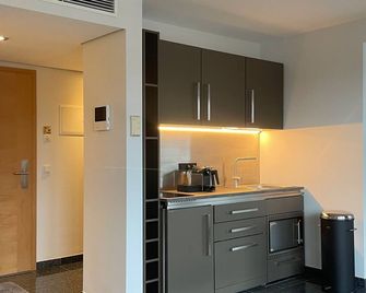 King Double Apartment - Düsseldorf - Kitchen