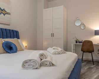 Italian Experience-Suite Leonardo Da Vinci - Pavia - Phòng ngủ