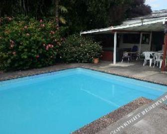 Airport Skyway Lodge - Auckland - Pool