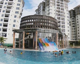 Bayou Lagoon Park Resort - Malacca - Pool