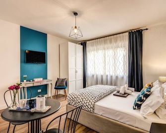 Aweshomeitaly - Vintage Rooms - Pisa - Habitación