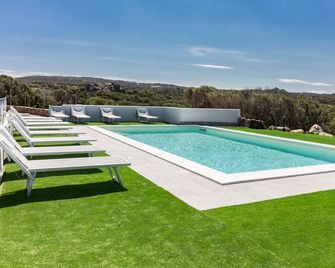 Naracheddu Elite B&B - Santa Teresa Gallura - Pool
