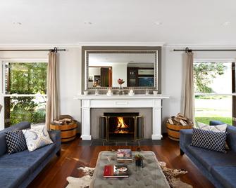 Lavenir Country Lodge - Stellenbosch - Living room