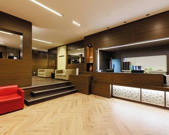 Hotel Villa Delle Rose - Malpensa - Oleggio - Recepción