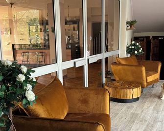 Hotel Celine - Coti-Chiavari