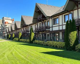 Hotel Besenova - Bešeňová - Edificio