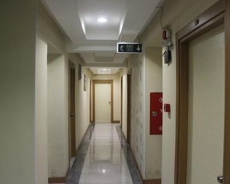 Hotel Blc - Kahramanmaraş - Hallway