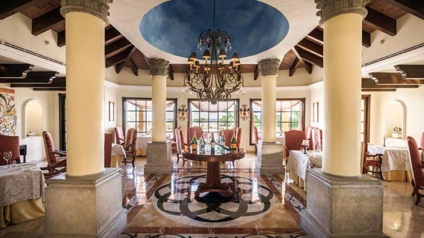 رويال هايداواي بلاياكار شامل جميع الخدمات - للبالغين فقط