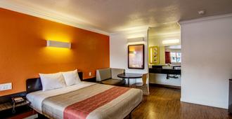 Motel 6 Manteca - Manteca - Bedroom