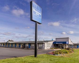 Rodeway Inn Near Hall of Fame - Canton - Bygning