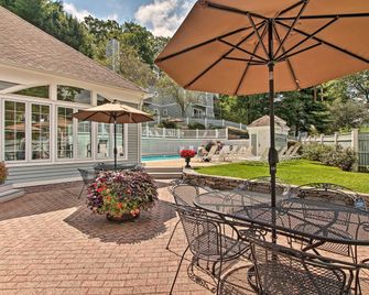 Lovely Norwich Villa, On Golf Course w/ Amenities! - Norwich - Patio