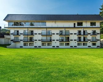 Oyster Bay Inn & Suites - Bremerton - Будівля