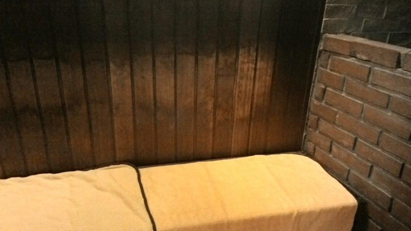 カプセルランド湯島（男性専用）