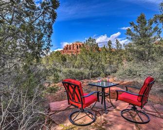 Private Patio and Red Rock Views Sedona Apt! - Sedona - Patio