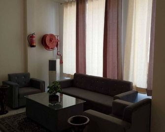 Hotel Lr Delite Inn - Mathura - Huiskamer