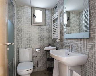 Aparthotel Bardon - Castelldefels - Bathroom