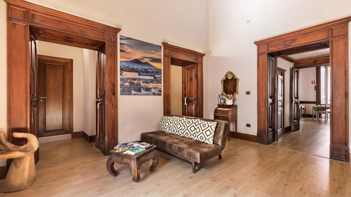 Opera Home