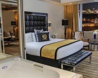 2 bed 2 bath condo fully renovated sleeps 6! - Las Vegas - Bedroom