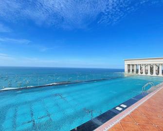 We Young Apartments by HOFs - Fireworks & Ocean view - Phu Quoc - Basen