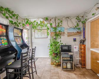 OYO Travelier Motel - Macon