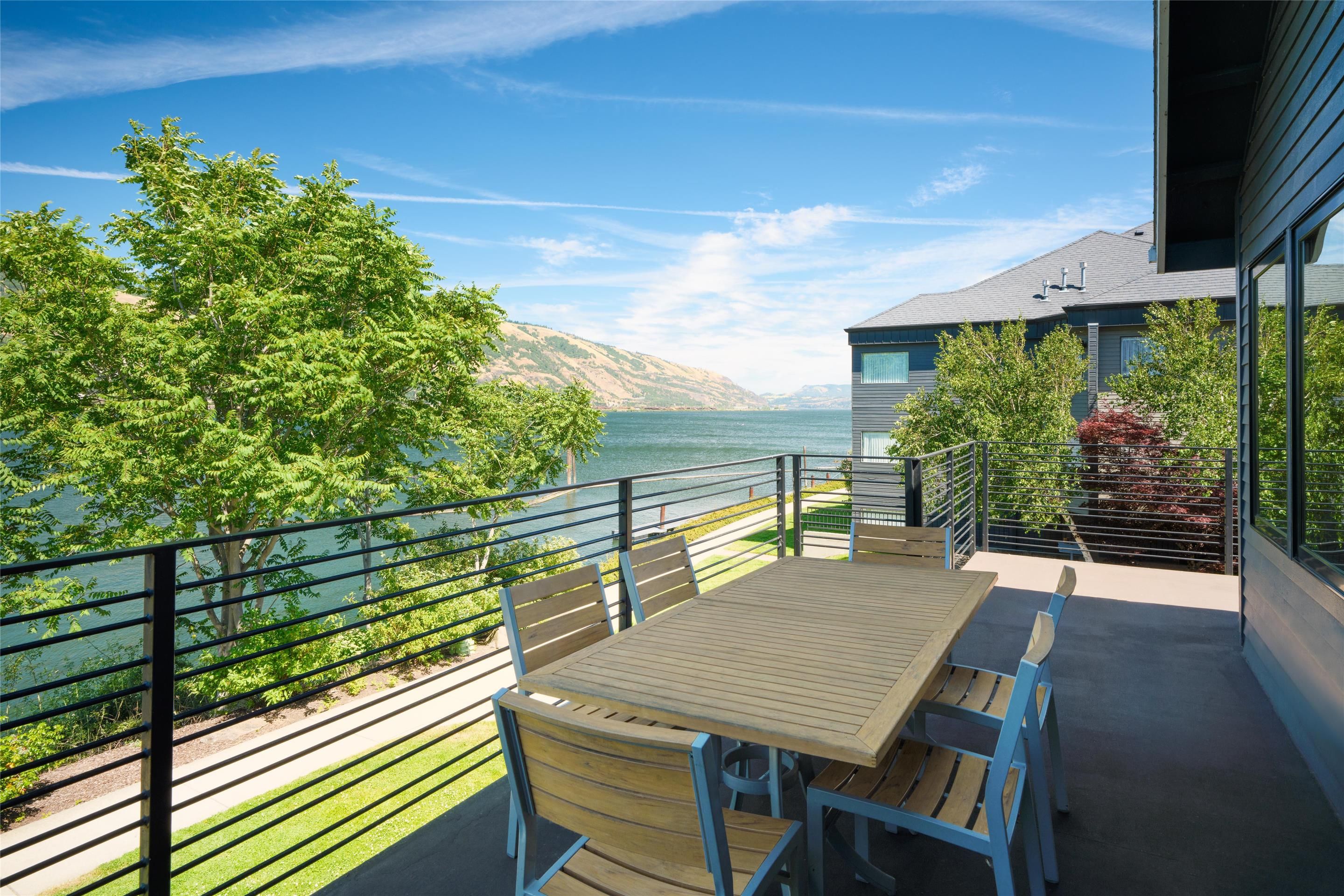 Best Western Plus Hood River Inn - Hood River - Balcón