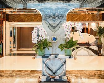 Golden Empire Suvarnabhumi Hotel - Racha Thewa - Lobby