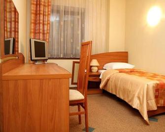Aura Aquarelle Hotel - Perm - Yatak Odası